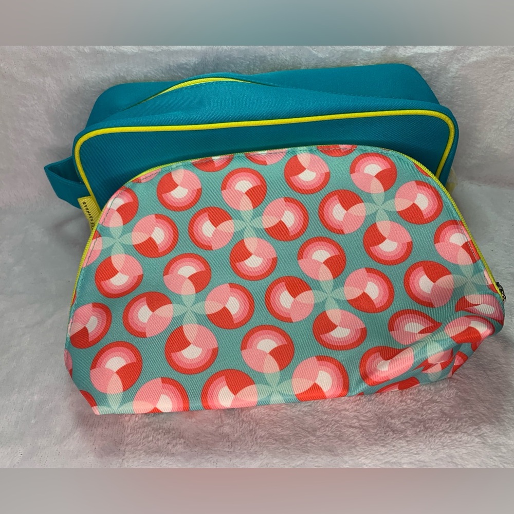 COPY - 2 BRAND NEW ASSORTED MAKE UP BAGS